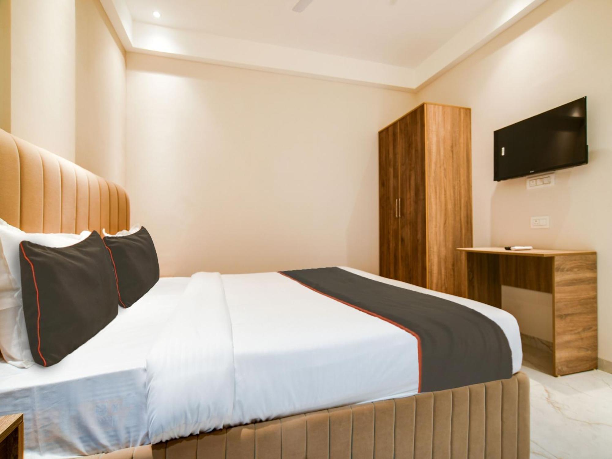 Collection O Hotel Mint Ιντόρ Εξωτερικό φωτογραφία