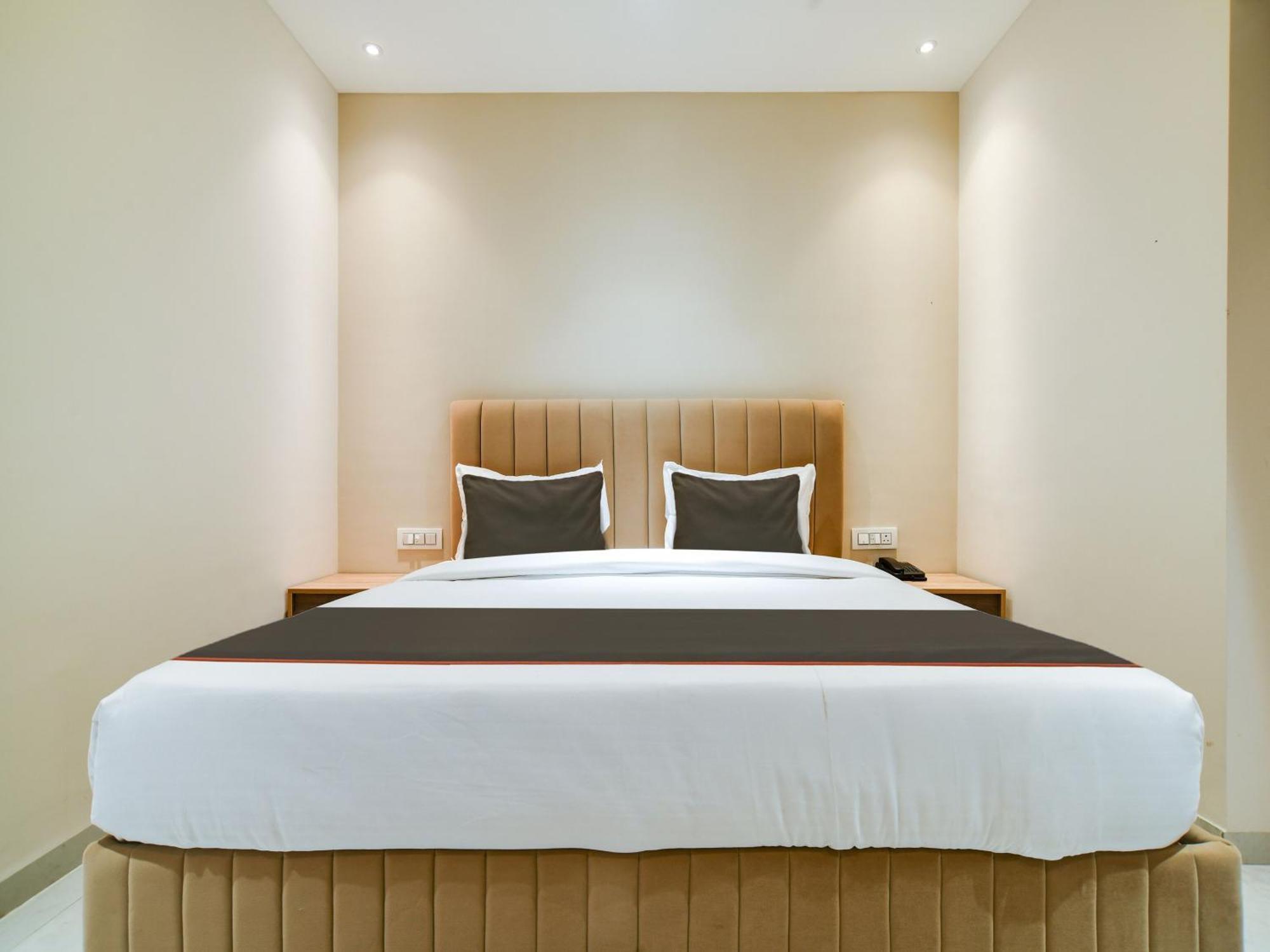Collection O Hotel Mint Ιντόρ Εξωτερικό φωτογραφία